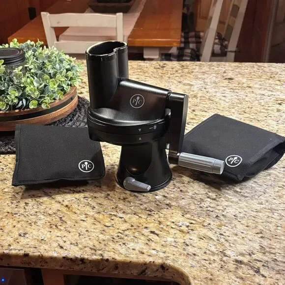 The Pampered Chef Black Kitchen Slicing Accessory - Picture 1 of 16